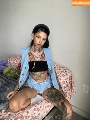 Taylor White photo #0234