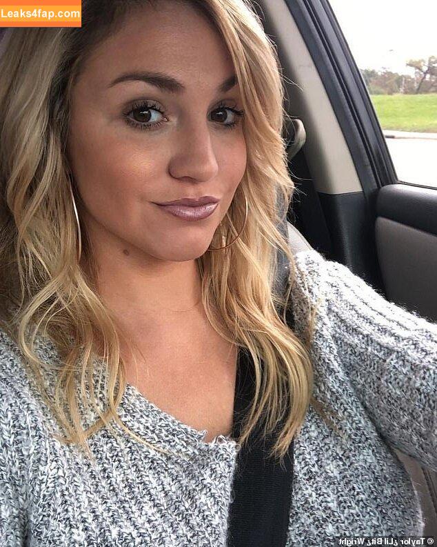 Taylor Wright / lilbit south / lilbitsouth / mybigfeetsize9 leaked photo photo #0022