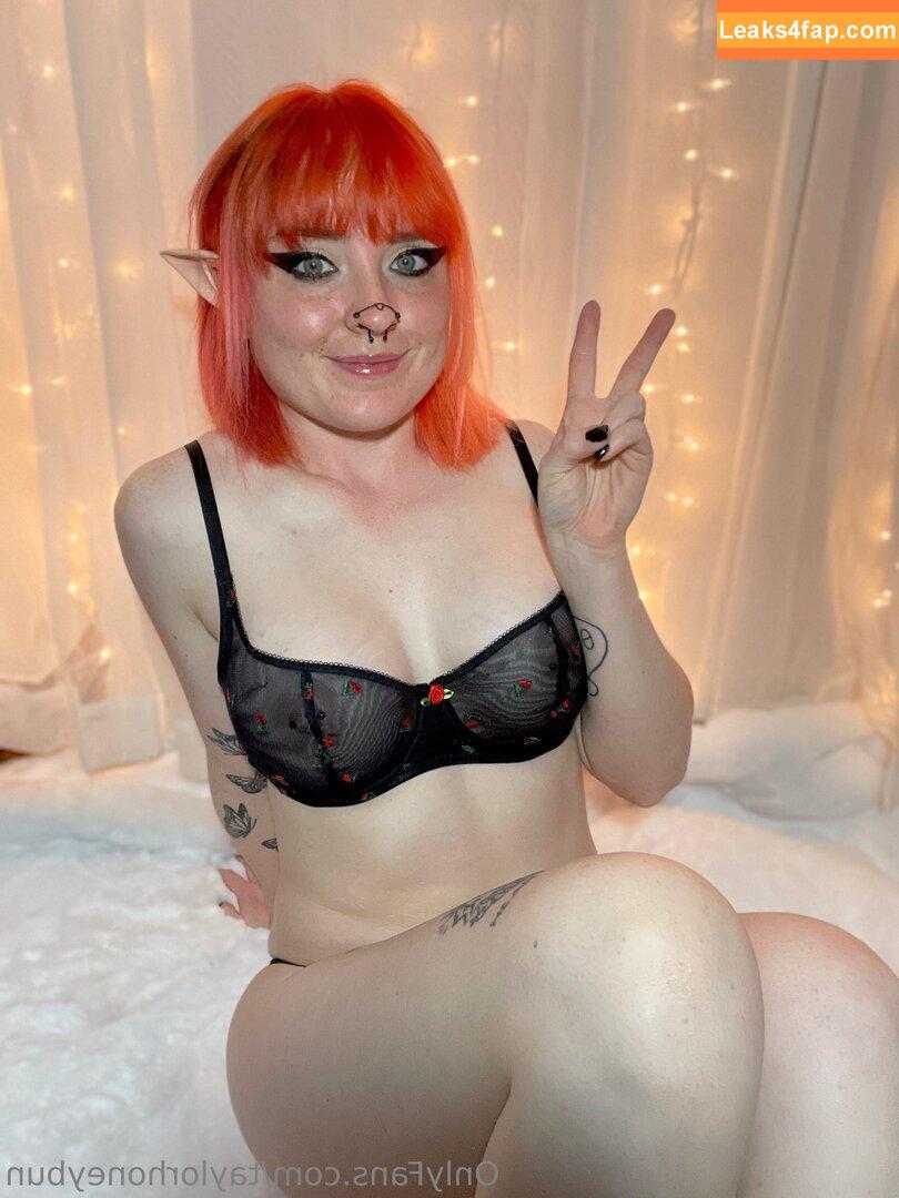 taylorhoneybun / honeybuns_cosplay leaked photo photo #0105