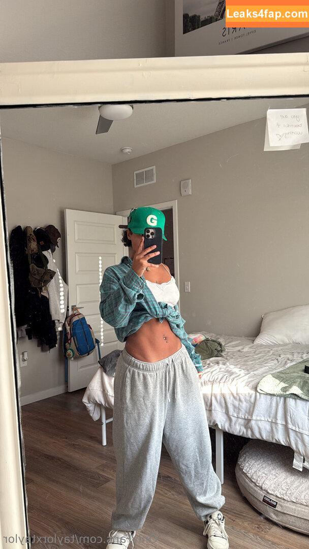 taylorxtaylor / nicholebadger / taylor_bootsma leaked photo photo #0042
