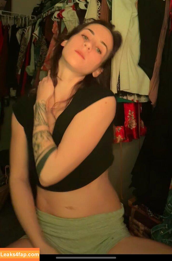 tayravchris /  leaked photo photo #0002