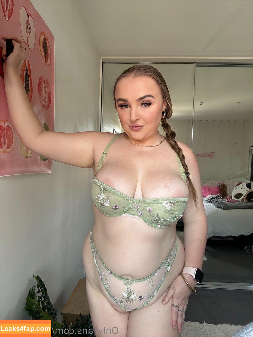tayyroseex /  leaked photo photo #0027