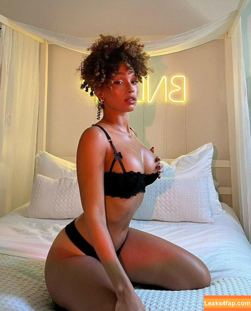tazsangelsuncensored / Catdagreat / Tazs Angels AB / catdagreat__ leaked photo photo #0075