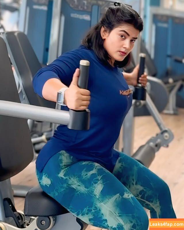 Tazznin Rahman / fit_with_tazz слитое фото фото #0004