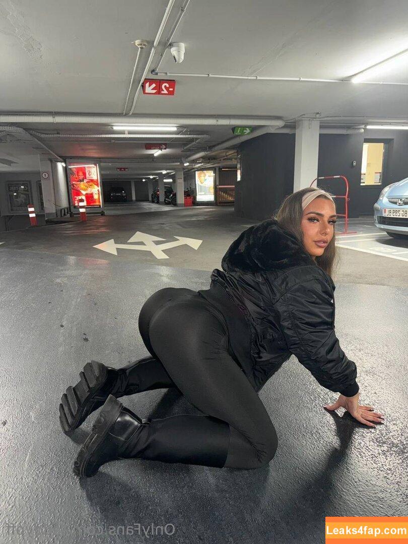 tcarlaaof /  leaked photo photo #0002