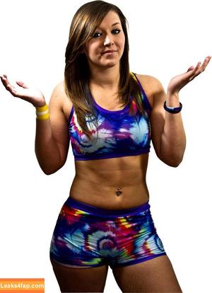 Tegan Nox фото #0007