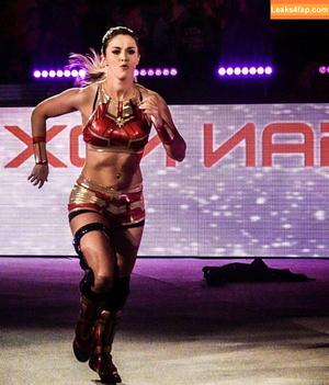 Tegan Nox фото #0019