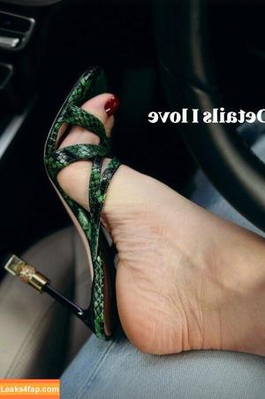 Teke On Heels photo #0024