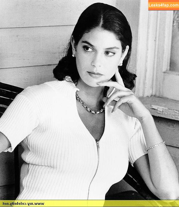 Teri Hatcher / officialterihatcher leaked photo photo #0008