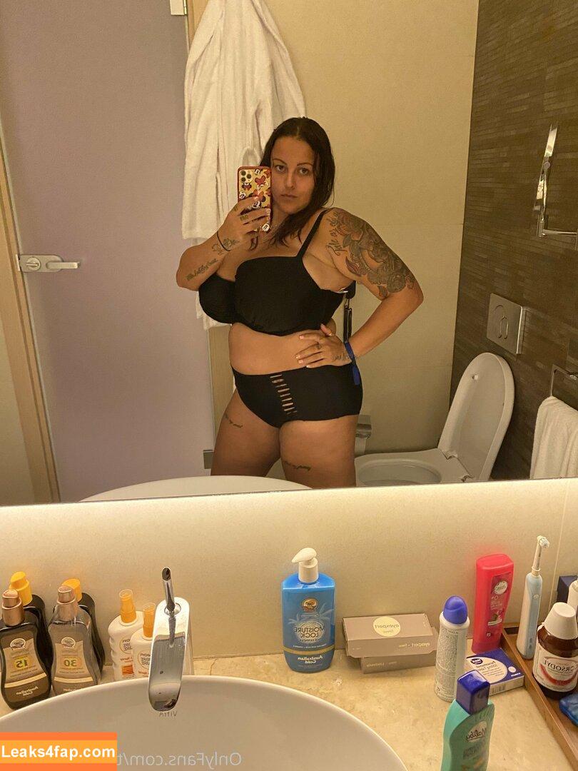 terrijaneofficial / tjglamour_1 leaked photo photo #0175