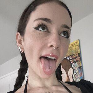 Tess Thompson photo #0006