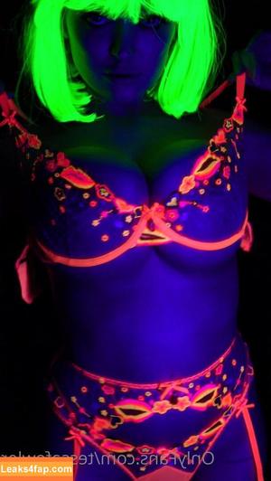 Tessa Fowler photo #1121