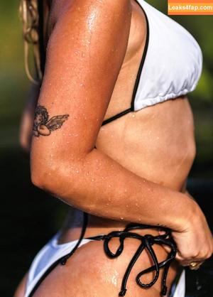 Tessalee photo #0180