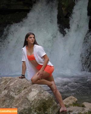 Tetiana Kharashchuk photo #0001
