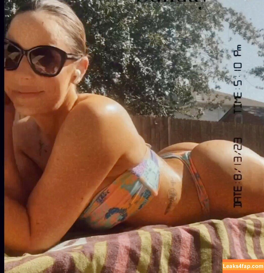 Texas hotwife Robyn.witha.y / robyn.witha.y leaked photo photo #0004