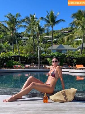 Thaila Ayala photo #0055