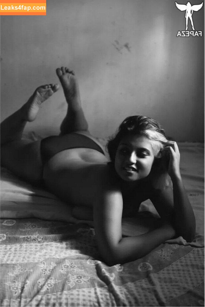 ___that_bong_girl___ / Darshana Chatterjee / Secret Sass leaked photo photo #0002