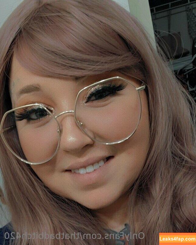 thatbadbitch420 /  leaked photo photo #0013