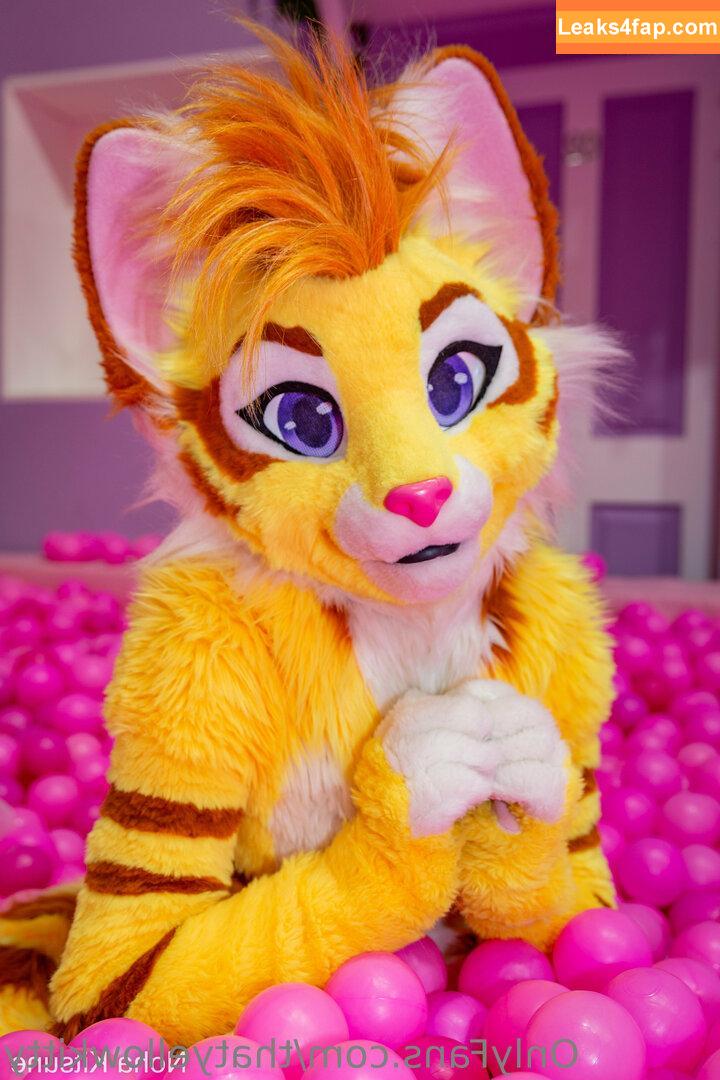 thatyellowkitty /  leaked photo photo #0001