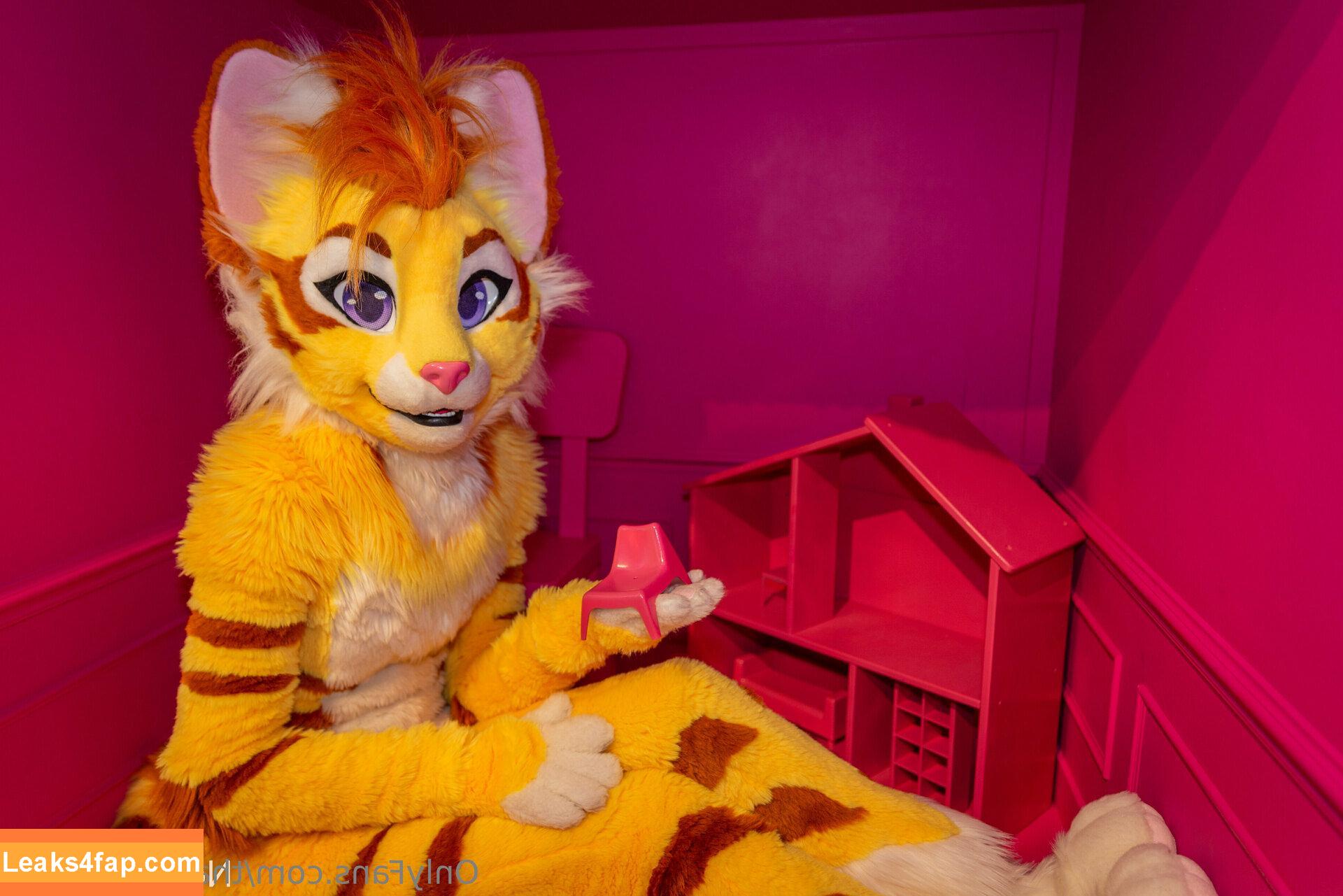 thatyellowkitty /  leaked photo photo #0024