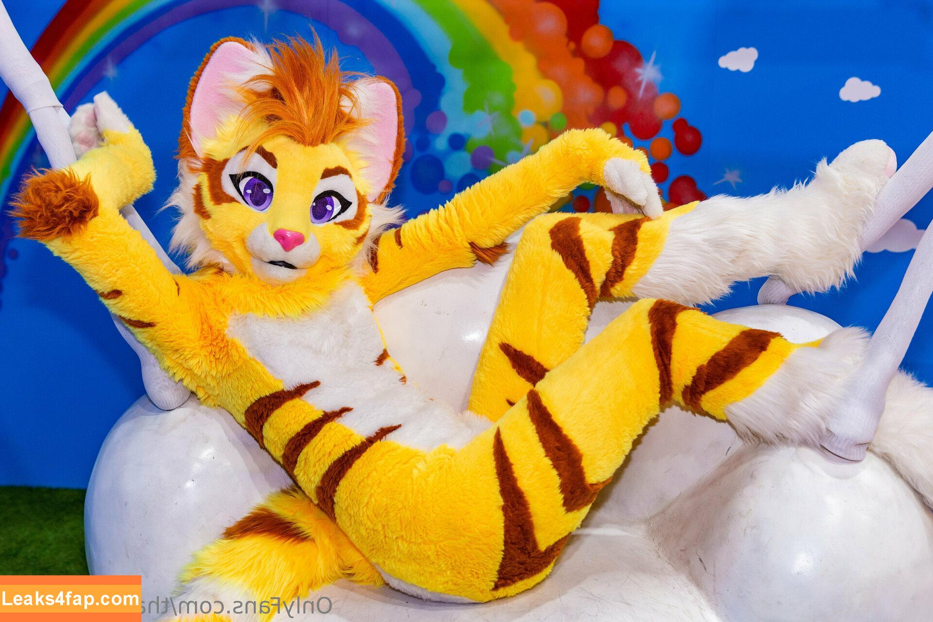 thatyellowkitty /  leaked photo photo #0027