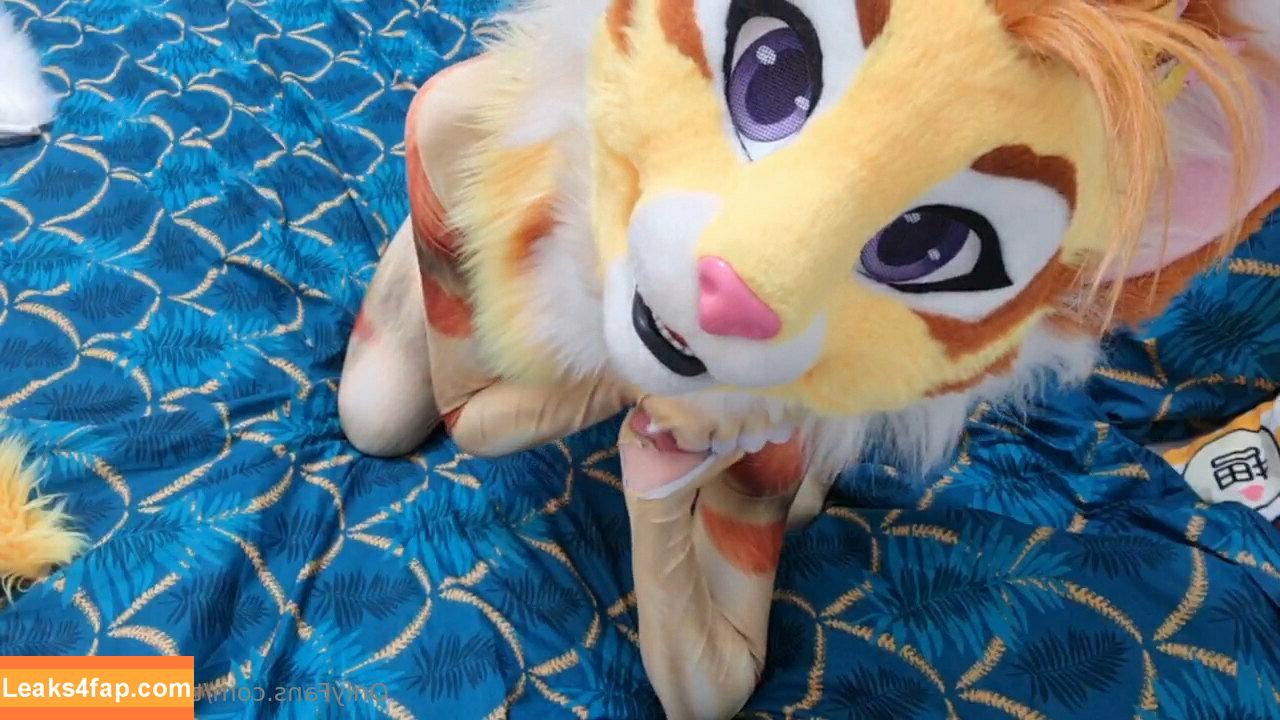 thatyellowkitty /  leaked photo photo #0033