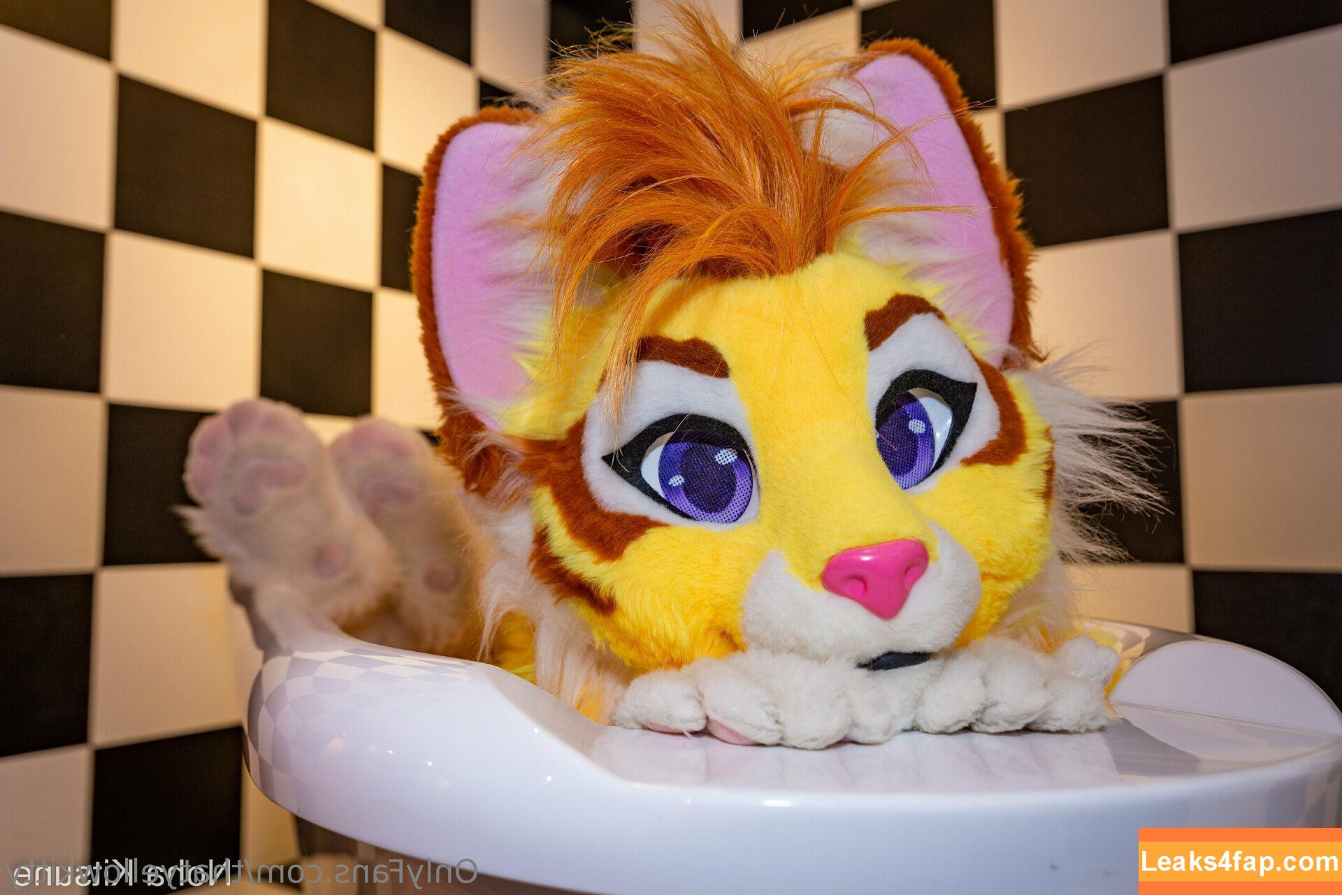 thatyellowkitty /  leaked photo photo #0038