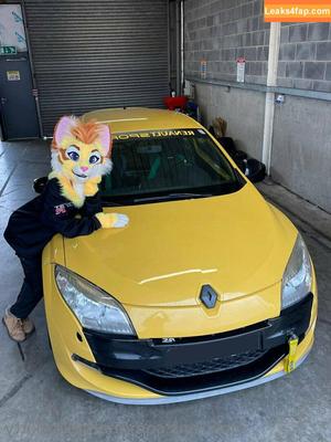 thatyellowkitty photo #0020