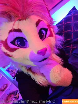 thatyellowkitty photo #0023