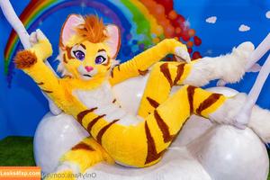 thatyellowkitty photo #0029