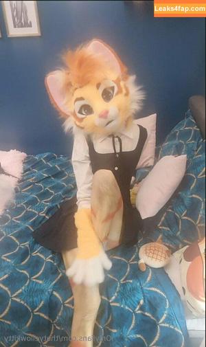 thatyellowkitty photo #0070