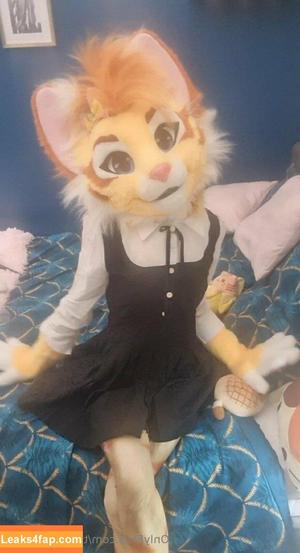 thatyellowkitty photo #0071
