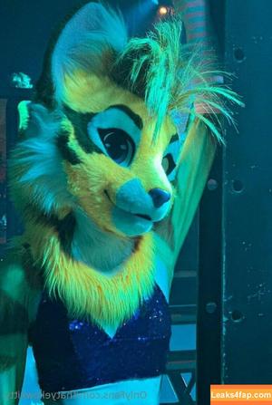 thatyellowkitty photo #0092