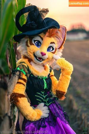thatyellowkitty photo #0100