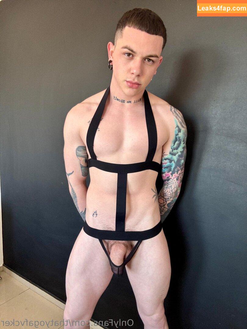 thatyogafvcker /  leaked photo photo #0178