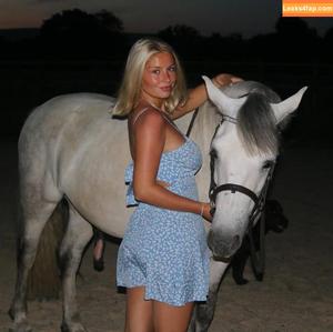 thatyoungblondevip photo #0069