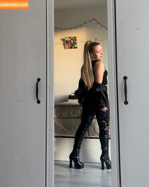 The Dutch Latex Goddess photo #0005
