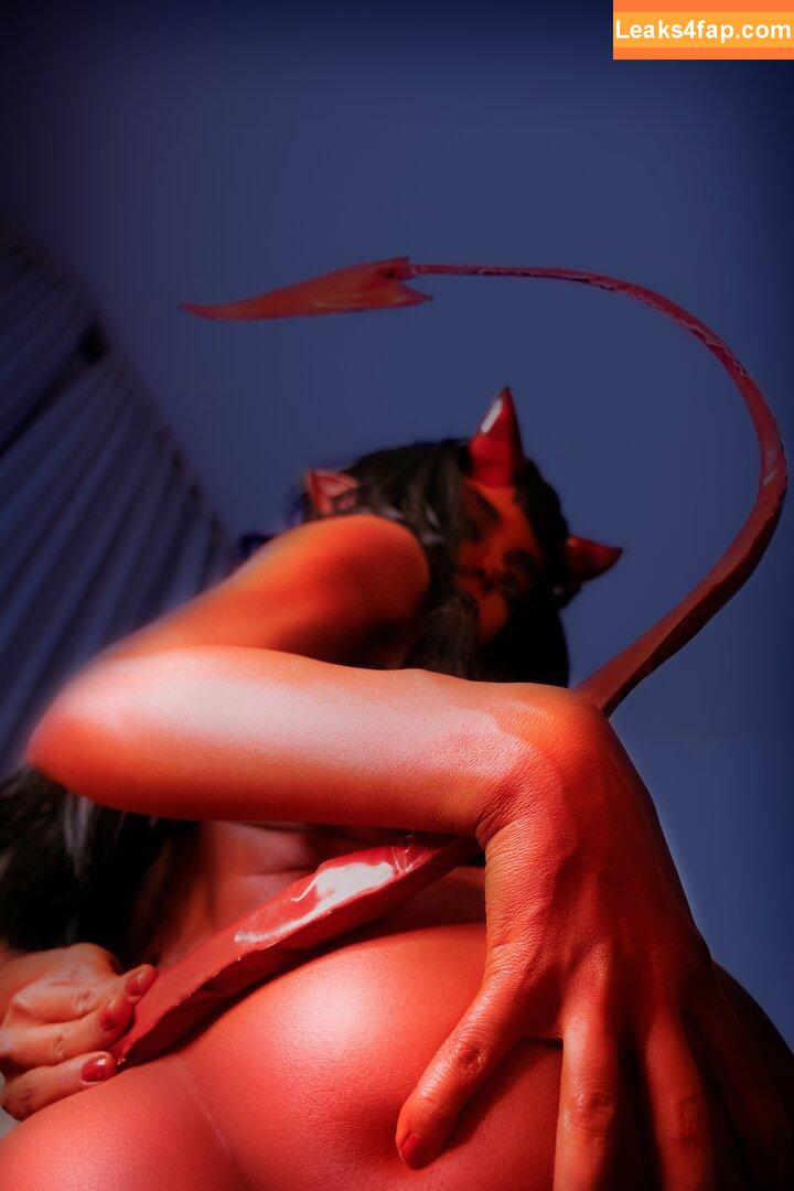The Little Vampyr / thelittlevampyr leaked photo photo #0007