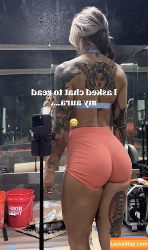 The.renaissance.woman_ photo #0009