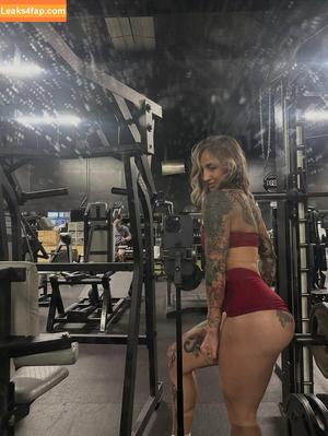 The.renaissance.woman_ photo #0034