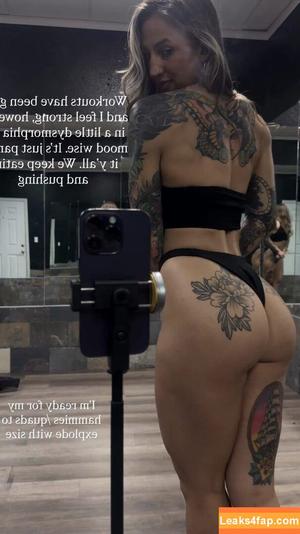 The.renaissance.woman_ photo #0044