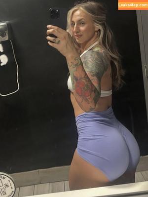 The.renaissance.woman_ photo #0051