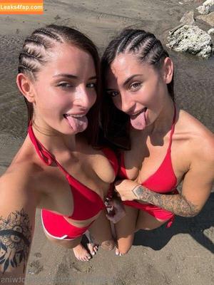 The Sereno Twins photo #0022