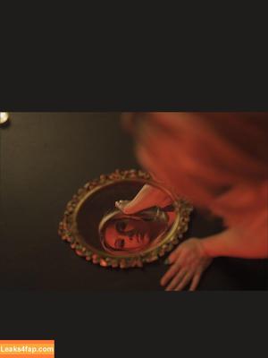 Thea Hail photo #0323