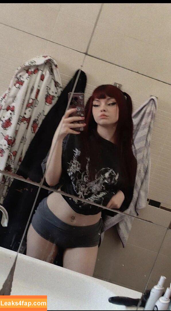 theakaleina free nudes