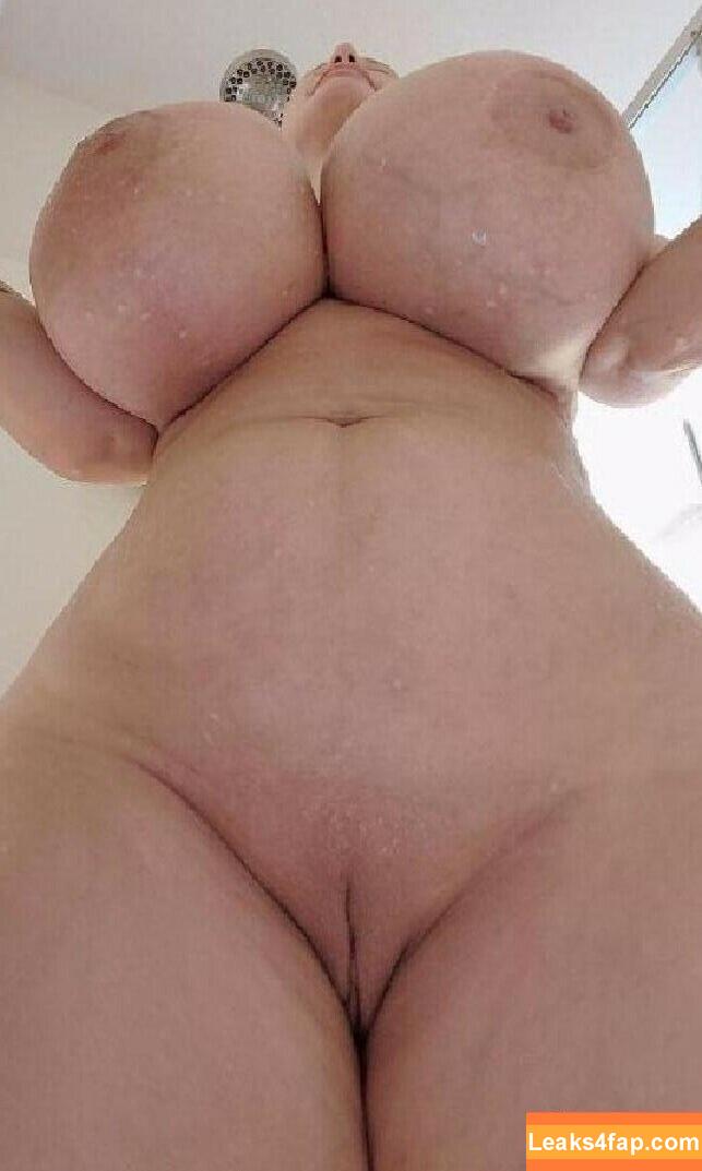 thebrittanyxoxo / brittanyelizabethxoxo leaked photo photo #0002