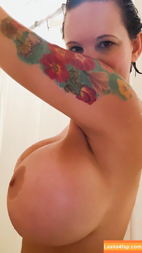 thebrittanyxoxo / brittanyelizabethxoxo leaked photo photo #0052