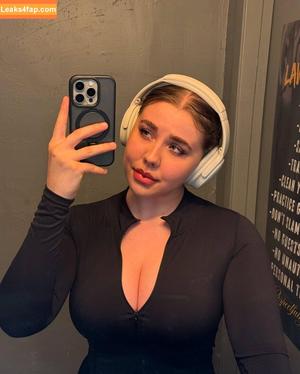 thebuffblond photo #0023