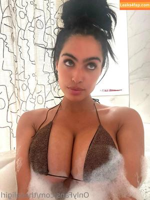 Thecaligirl photo #1197