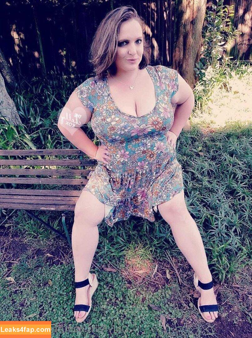 thechellykox / thebbwbarbie leaked photo photo #0167